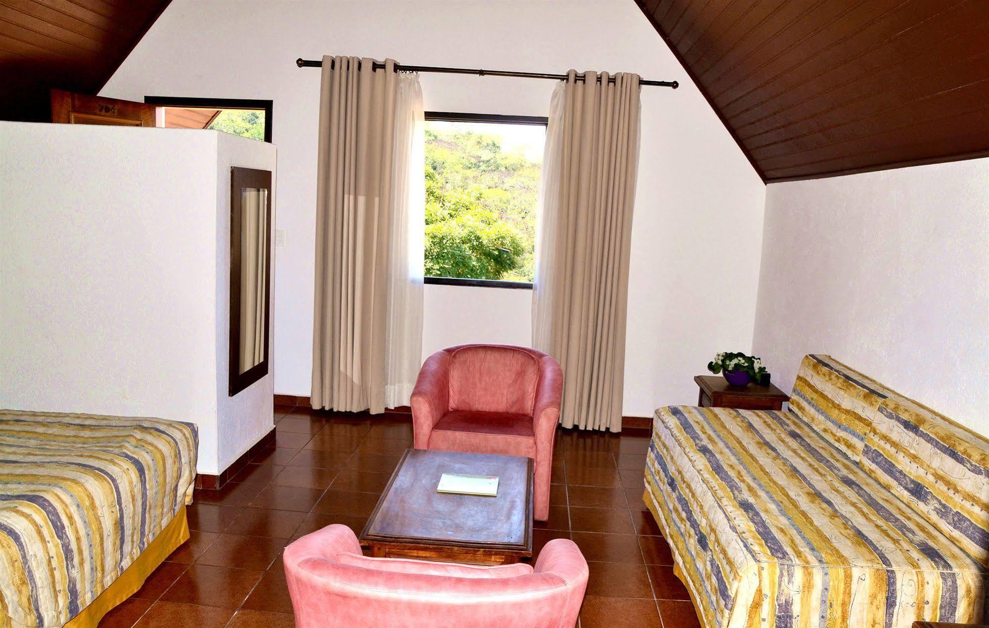 Hotel Estancia Atibainha - Resort & Convention Nazaré Paulista Екстериор снимка